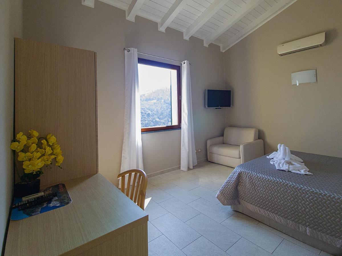 Agriturismo La Pietra 1 E La Pietra 2 Специя Екстериор снимка