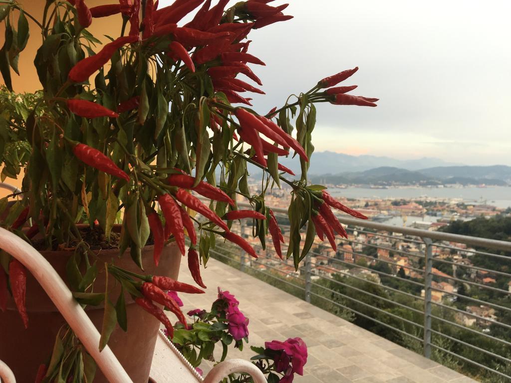 Agriturismo La Pietra 1 E La Pietra 2 Специя Екстериор снимка
